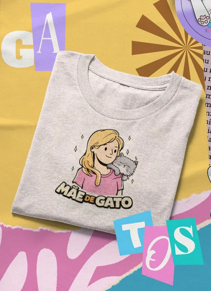 Extensión de la marca en un producto físico: remera 'Mamá de Gato'.